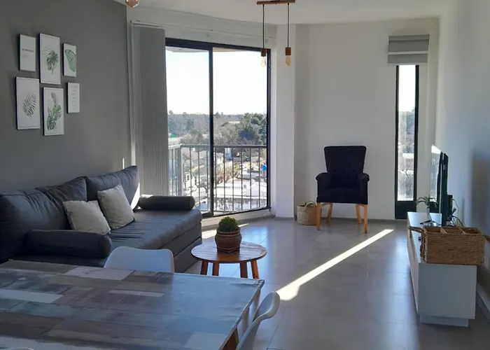 Escobar Rent Apart & Cochera Cubierta